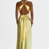 Vestido Elegante Dolores con Cintura Torcida y Escote en V