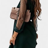 Vestido Mini Elegante Calandra con Escote Sofisticado y Silueta Agradante