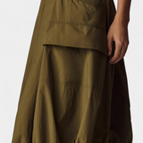 Vestido Midi Katana con dobladillo burbuja y corsé ajustado