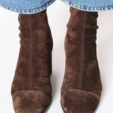 Victoria – Botas con Tacón de Punta Cuadrada