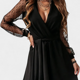 Vestido Mini Elegante Calandra con Escote Sofisticado y Silueta Agradante
