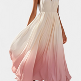 Vestido Maxi Starla con Cuello Halter Plisado y Detalles de Perlas
