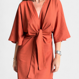 Vestido Casual Ainhoa con Nudo Frontal y Escote en V