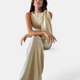 Victoria - Maxi Elegancia: Vestido de novia de corbata