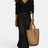Hannah | Elegante vestido midi de satén con conjunto de suéter a juego