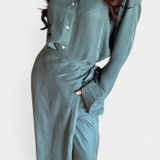 Camisa Suelta Casual Marisol y Pantalones Falda