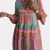 Vestido Corto Bordado Gina Boho con Escote en V y Mangas Acampanadas