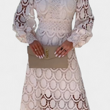 Vestido Midi Lucinda de Encaje con Mangas Abullonadas y Cuello Alto