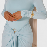 Vestido Fátima Ajustado con Pliegues y Detalles Metálicos