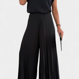 Conjunto Liora de Dos Piezas con Top Estructurado y Pantalones Plisados