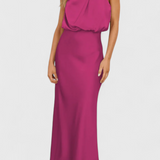 Vestido Rina Elegante con Cuello Halter Drapado