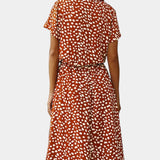 Vestido Midi Rovena con Lunares, Cuello Camisa y Cintura Ajustable
