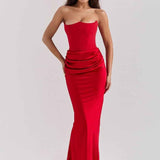 Elegante vestido maxi con corsé