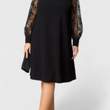Vestido Bellezza de Encaje con Mangas Largas y Cuello Redondo