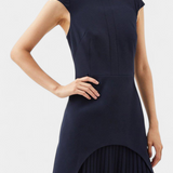 Vestido Mini Karen con Cuello Alto y Detalle Plisado