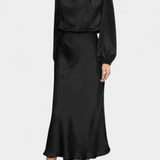 Vestido Maxi Cecila con Cuello Alto y Detalle Floral