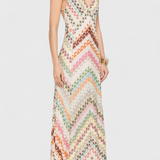Vestido Largo Agustina de Encaje con Escote en V y Patrón de Zigzag