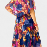 Vestido Fluid Tropical Ellerie con Corte Relajado y Estampado Vibrante