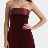 Vestido Mini de Terciopelo Sariya con Dobladillo