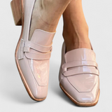 Mocasines de Cuero Patente Rosa Sasha con Punta Cuadrada y Tacón Alto