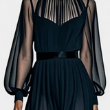Vestido Maxi de Chiffon Plisado Aurelia con Detalles Transparentes