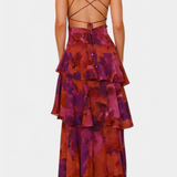 Vestido Domenica de Chiffon con Escote en V y Capas Fluidas