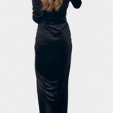 Vestido Largo de Terciopelo LaVerna en Dorado con Escote en V