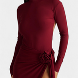 Vestido Lira Atemporal con Espalda Abierta