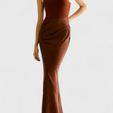 Vestido Maxi Mafalda con Estilo de Top de Tirantes y Silueta Ajustada