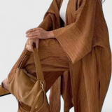 Conjunto Relajado de Dos Piezas Caspian con Kimono Largo