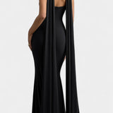 Vestido Maxi Faffienia con Cuello Halter y Corte de Ojal