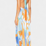 Vestido Largo Plisado Giselle con Cuello Halter y Movimiento Elegante