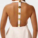 Vestido Mini Yvonne con Cuello Halter y Espalda Abierta con Detalle Floral