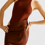 Vestido Maxi Mafalda con Estilo de Top de Tirantes y Silueta Ajustada