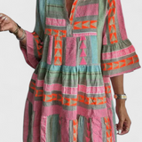 Vestido Corto Bordado Gina Boho con Escote en V y Mangas Acampanadas