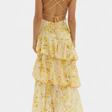 Vestido Domenica de Chiffon con Escote en V y Capas Fluidas