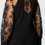 Vestido Bellezza de Encaje con Mangas Largas y Cuello Redondo