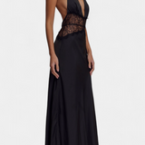 Vestido Largo Ashanty con Escote Halter y Cintura de Encaje Transparente