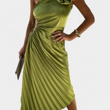 Vestido de Cóctel Asimétrico Leire con Apliques Florales y Falda Plisada