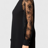 Vestido Bellezza de Encaje con Mangas Largas y Cuello Redondo