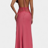 Vestido Largo Ashanty con Escote Halter y Cintura de Encaje Transparente