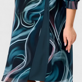 Vestido Almira de Chiffon con Estampado de Remolinos Oceánicos y Corte Fluido