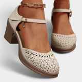 Botas de tobillo de cuero sintético para mujer Cirila con hebilla decorativa
