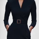 Vestido negro refinado Adriana con cinturón y cuello mandarín