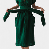 Vestido de Algodón Cressida con Escote en V y Cintura Ajustable