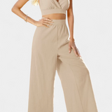 Chaleco de Encaje con Espalda Abierta Valentina y Pantalones de Pierna Ancha