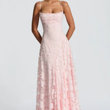 Vestido largo de mujer con tirantes finos y motivos florales