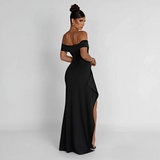 Vestido largo de mujer con hombros al descubierto y abertura