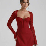 Vestido de Encaje Escarlata