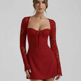 Vestido de Encaje Escarlata